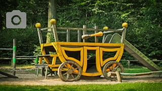 Walderlebnisspielplatz Räuberhöhle